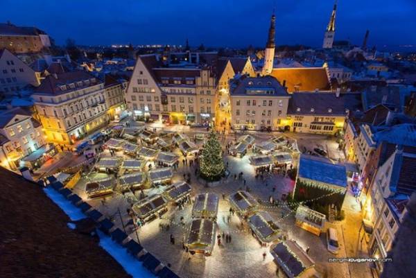 KALĖDINĖS MUGĖS TALINE - PRAMOGOS TARTU 2016 12 03, 2016 12 10, 2016 12 17