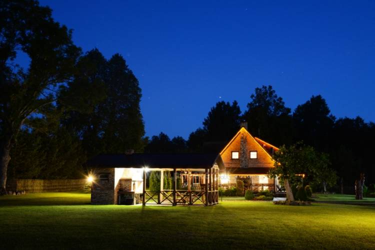 Dar laisvi du VIP namukai "VIP forest dreams villa" poroms arba šeimoms!!!