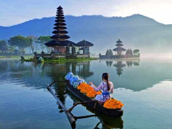 Naujametinė kelionė: Stambulas - Singapūras - Bali